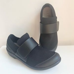 Traq by Algeria Qwik Black Out comfort shoe size 36